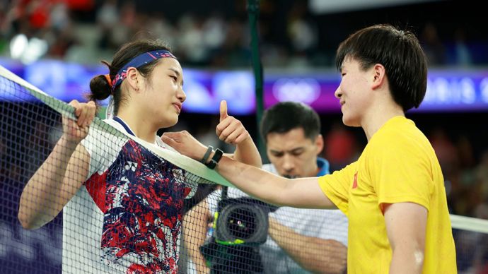 馬林為冰嬌頒獎(jiǎng)背后的故事與深意探究