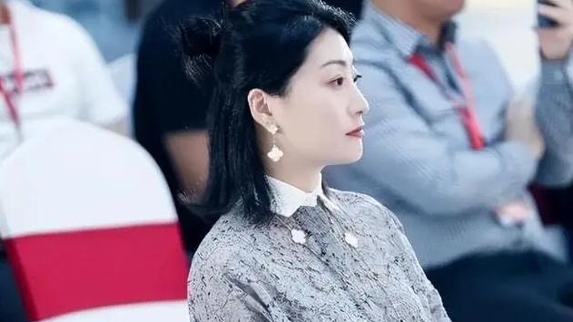 宗馥莉接手娃哈哈宏振飲用水公司，新一代領(lǐng)導(dǎo)力的崛起與挑戰(zhàn)