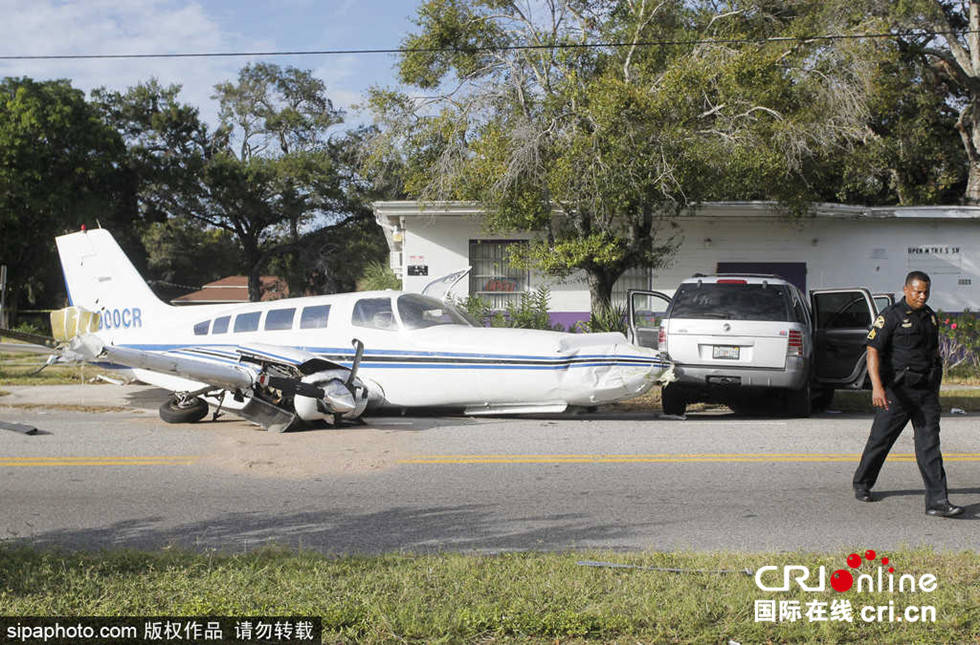 美國小型飛機(jī)硬著陸，挑戰(zhàn)與生存的嚴(yán)峻考驗(yàn)