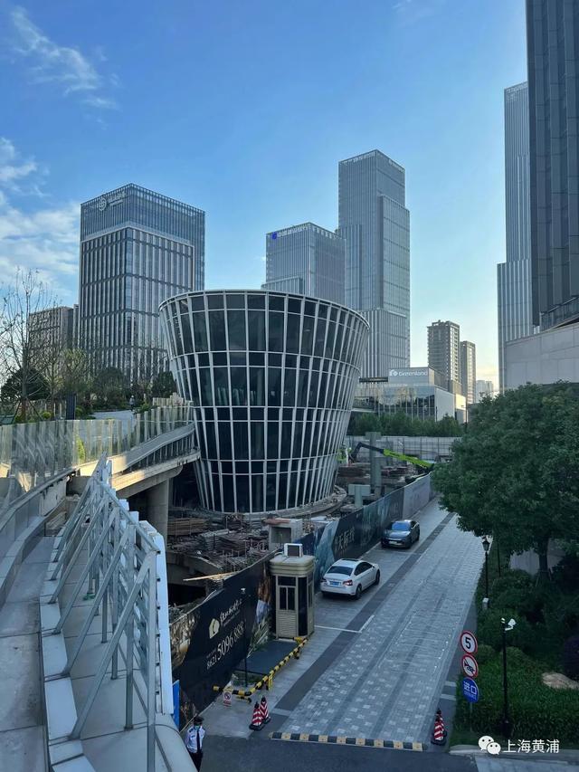 董家渡花橋，最美人行天橋亮相