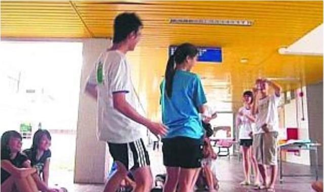 校方回應(yīng)男子偷拍事件，堅(jiān)決維護(hù)校園安全與隱私權(quán)權(quán)益保護(hù)行動(dòng)