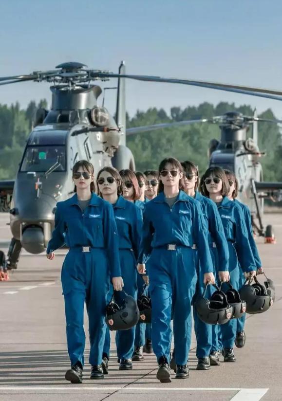 夢想與勇氣的交匯，小朋友與女飛行員徐楓燦的溫馨瞬間