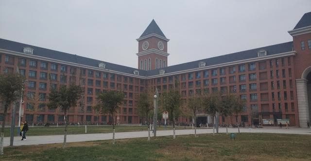 河南新增兩所本科院校，推動(dòng)高等教育普及化助力地方經(jīng)濟(jì)發(fā)展提速