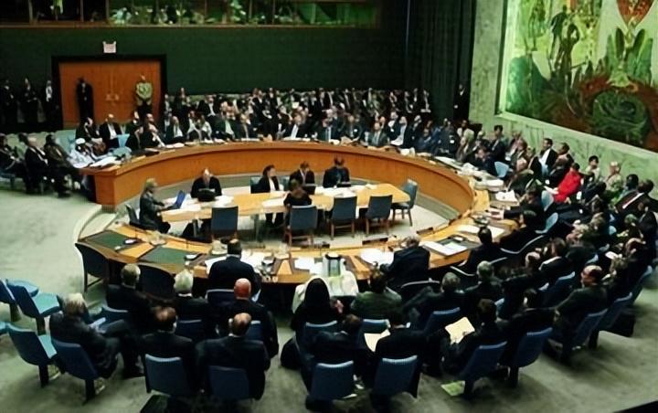 全球企業(yè)應(yīng)對(duì)氣候變化責(zé)任升級(jí)的挑戰(zhàn)與策略