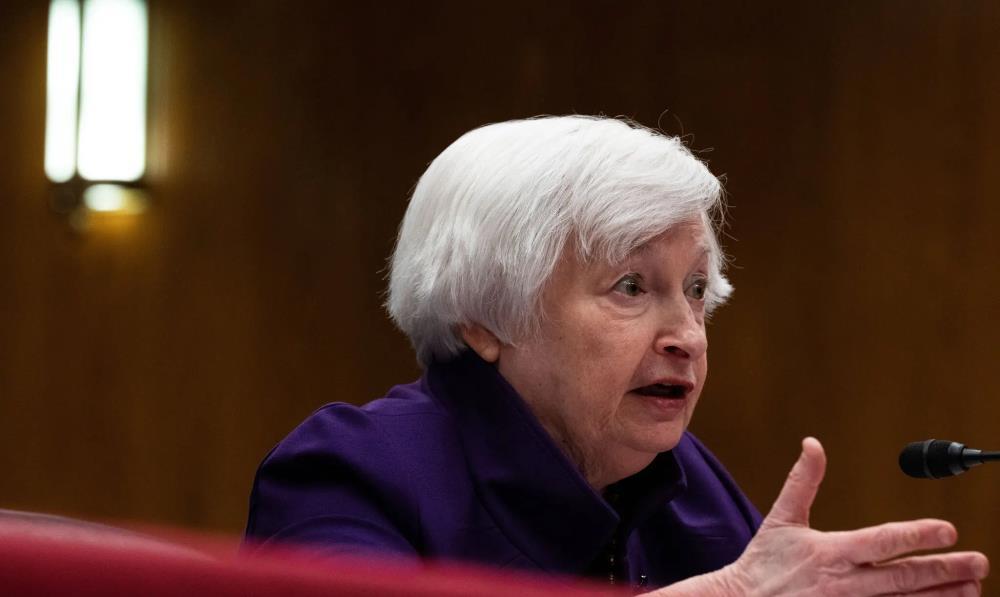 創(chuàng)業(yè)板指數(shù)波動引關(guān)注，市場動態(tài)視角下的市場反應(yīng)