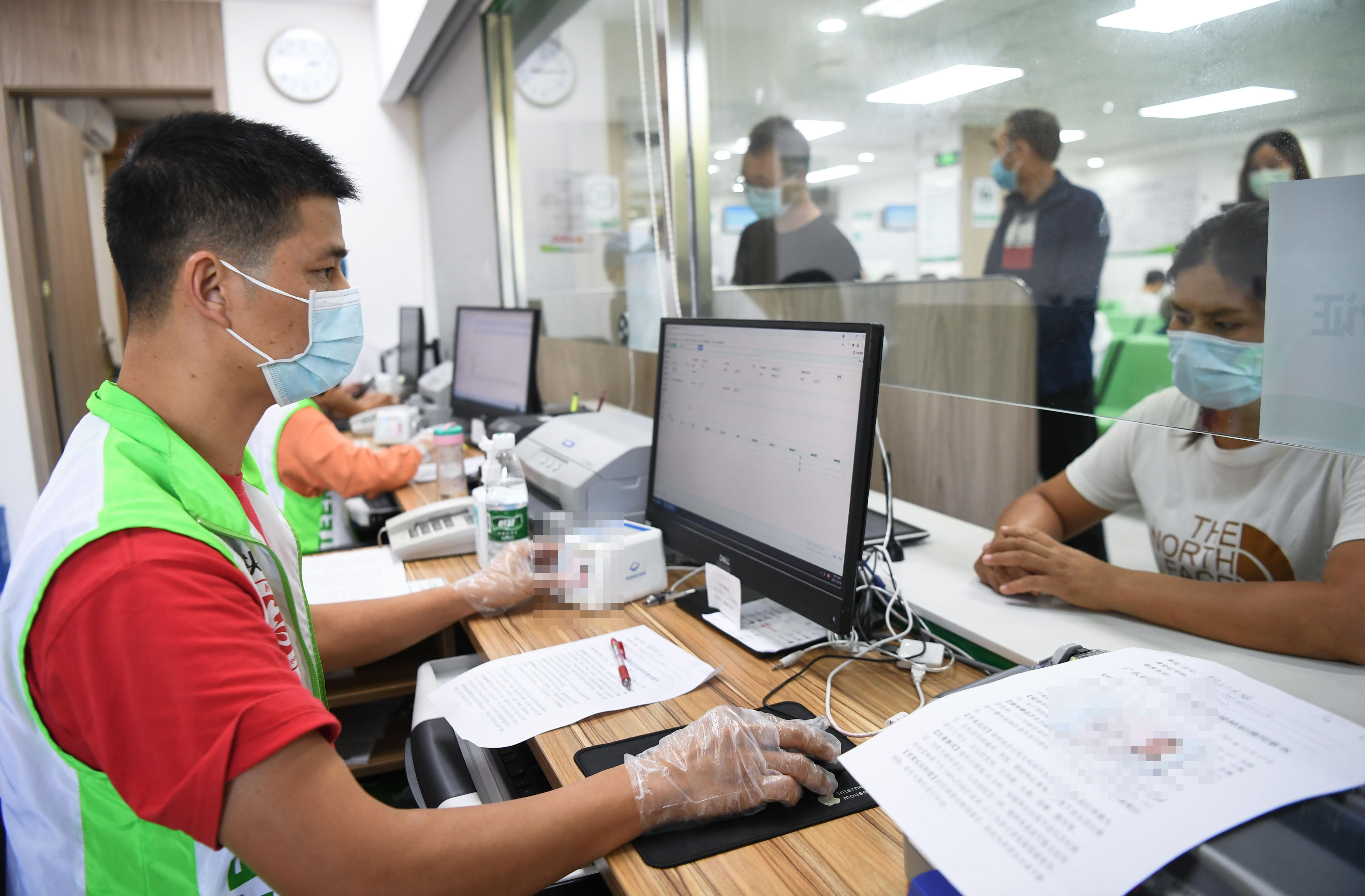 提升新冠疫苗加強(qiáng)針接種率，構(gòu)建全民免疫屏障的關(guān)鍵之路