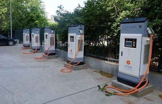 新能源車充電樁普及率飆升，綠色出行新動(dòng)力強(qiáng)勁推動(dòng)