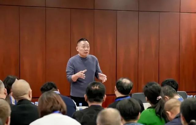 人社局回應(yīng)胖東來員工新規(guī)，探索企業(yè)發(fā)展與員工福利新平衡之道