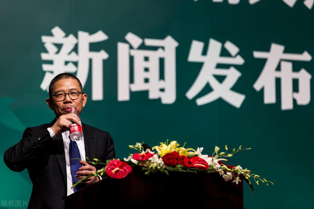 娃哈哈回應(yīng)鐘睒睒純凈水言論背后的品質(zhì)之爭(zhēng)與商業(yè)策略探討