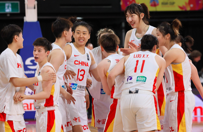 鄭薇，中國女籃之光與家庭的溫情傳奇