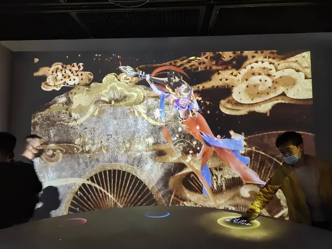 科技與傳統(tǒng)節(jié)日文化融合互動(dòng)的體驗(yàn)設(shè)計(jì)