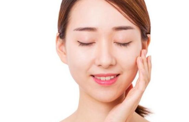 女性日常護(hù)膚與體內(nèi)調(diào)理的綜合方案