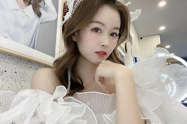 跨文化教育對學(xué)生批判性思維能力的培育作用