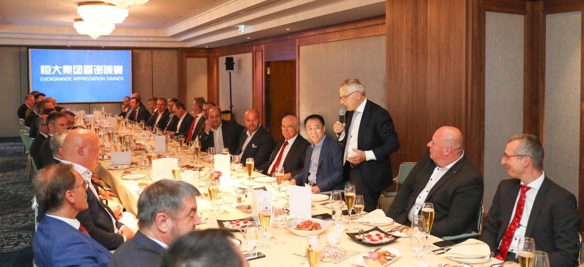 國(guó)際化視野對(duì)學(xué)生未來(lái)職業(yè)發(fā)展的深遠(yuǎn)影響