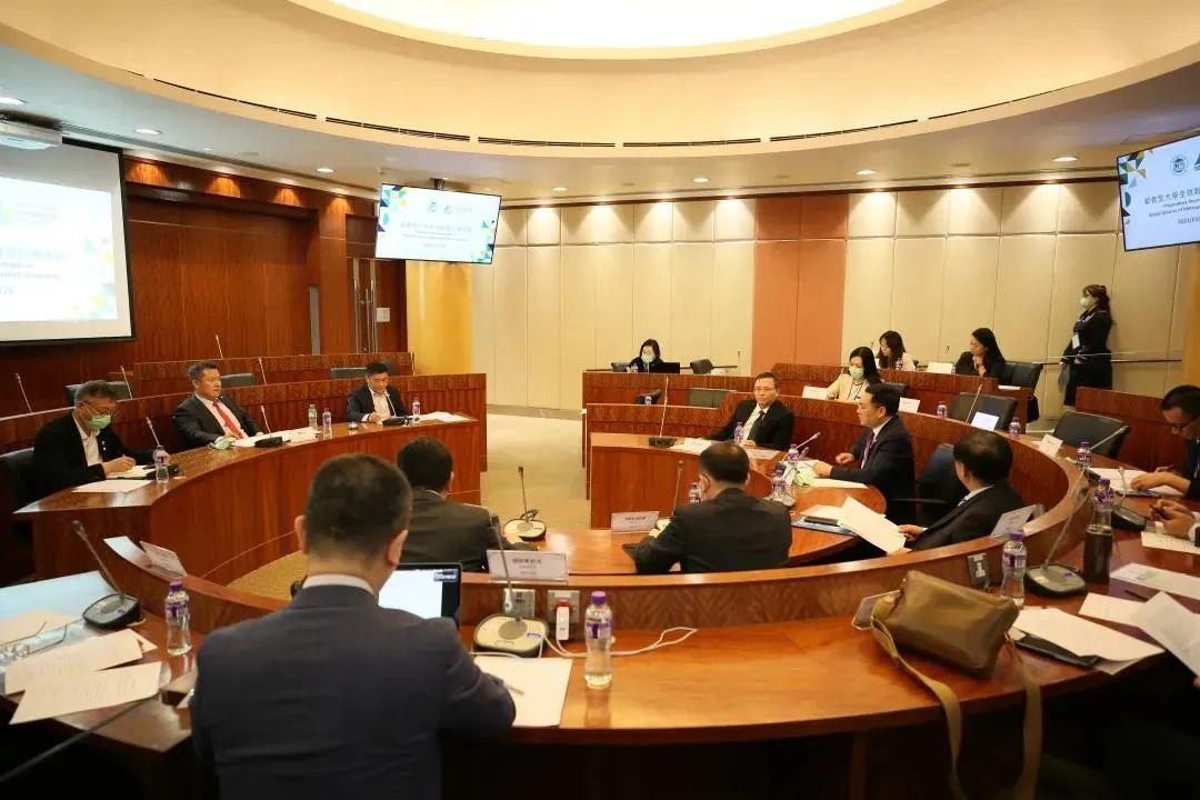 國(guó)際化視野對(duì)學(xué)生未來(lái)職業(yè)發(fā)展的深遠(yuǎn)影響