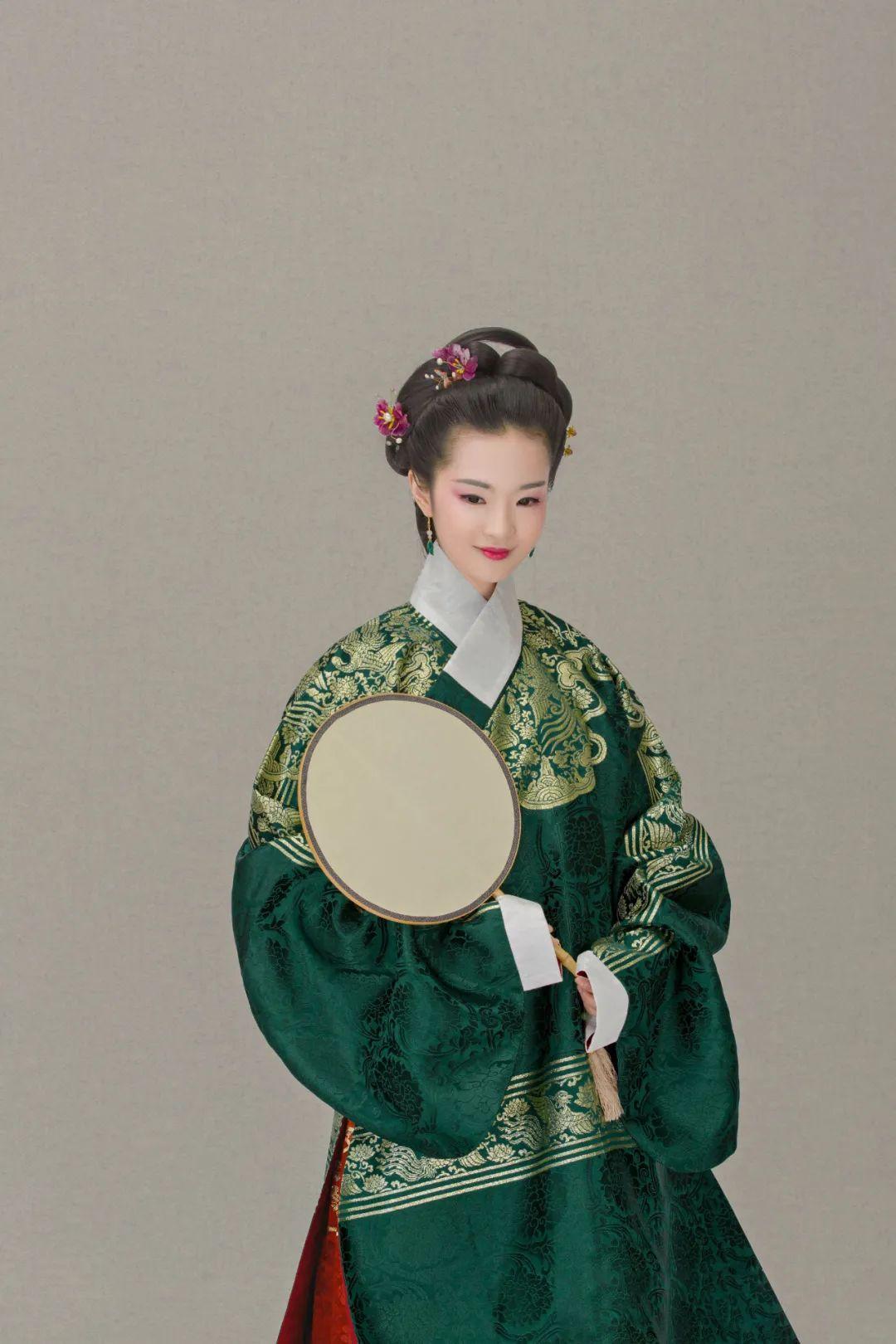 旅行中如何避免過度飲酒的注意事項