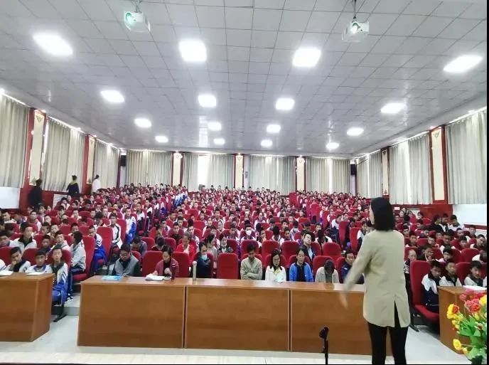 青少年心理健康教育在課外活動(dòng)中的融入之道