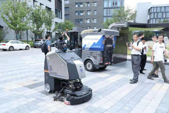 無人經(jīng)濟(jì)興起對勞動市場的重塑與挑戰(zhàn)