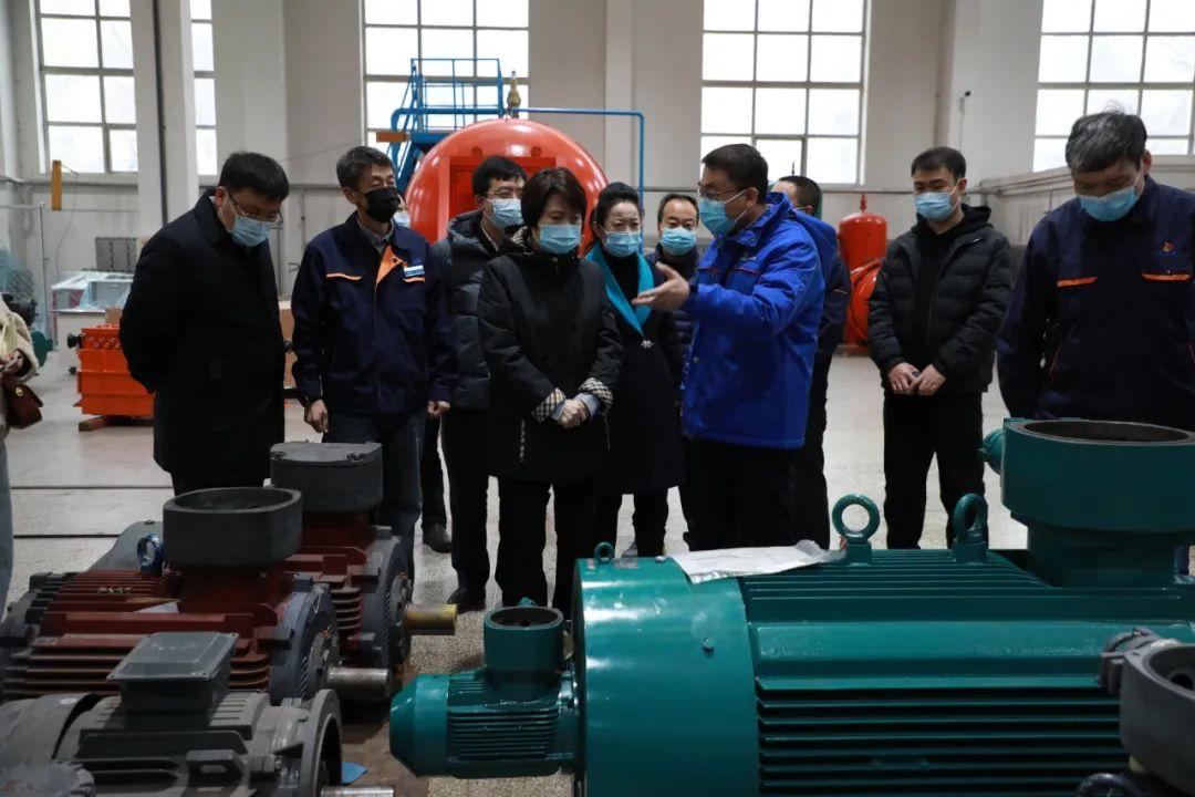 信息技術(shù)助力區(qū)域經(jīng)濟(jì)跨越式發(fā)展，驅(qū)動(dòng)力量與實(shí)踐路徑分析