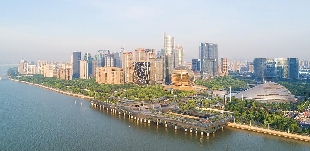 智慧教育對(duì)人力資本經(jīng)濟(jì)的提升作用研究