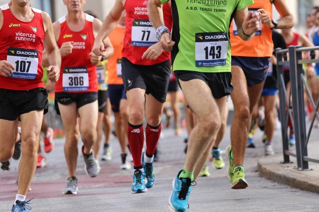 全民健身熱潮推動跑步比賽報名人數(shù)激增