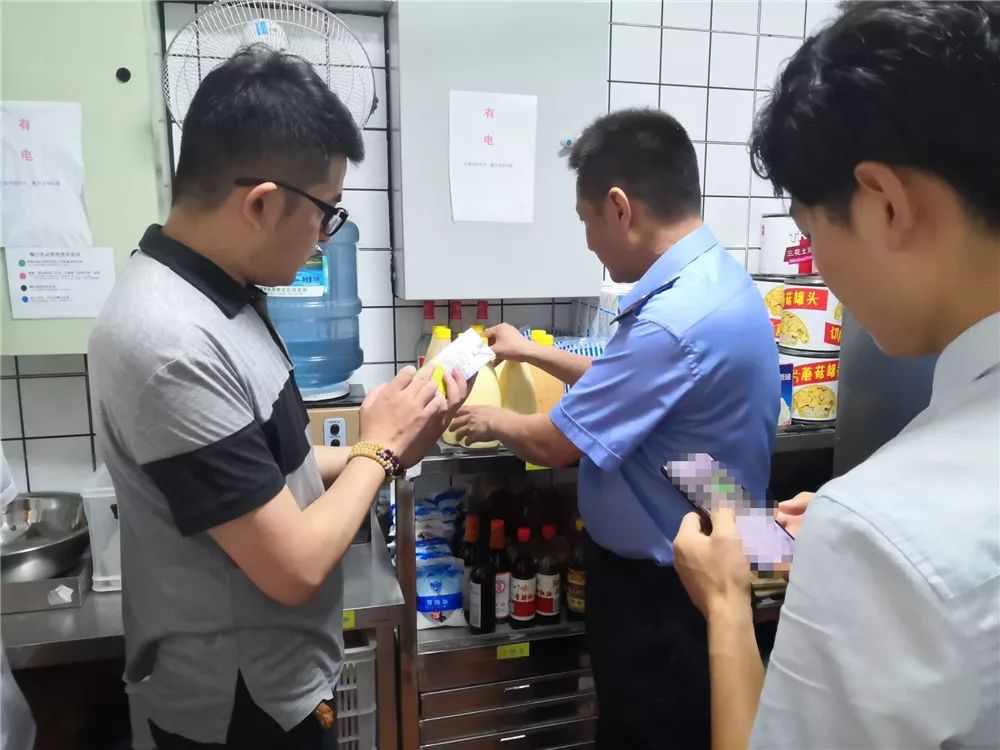 食品安全專(zhuān)項(xiàng)整治行動(dòng)，筑牢百姓舌尖上的堅(jiān)固防線(xiàn)