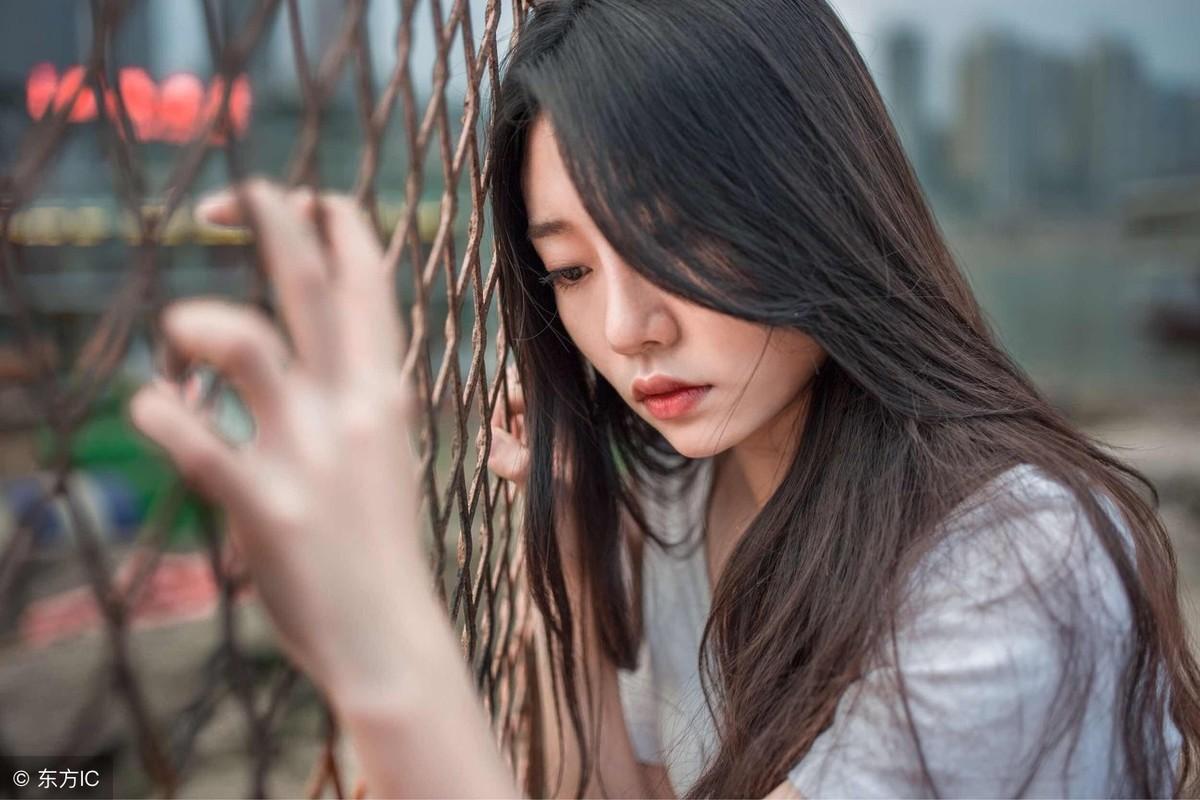 丈夫向小16歲情人轉(zhuǎn)賬百萬，倫理道德與法律邊界的挑戰(zhàn)