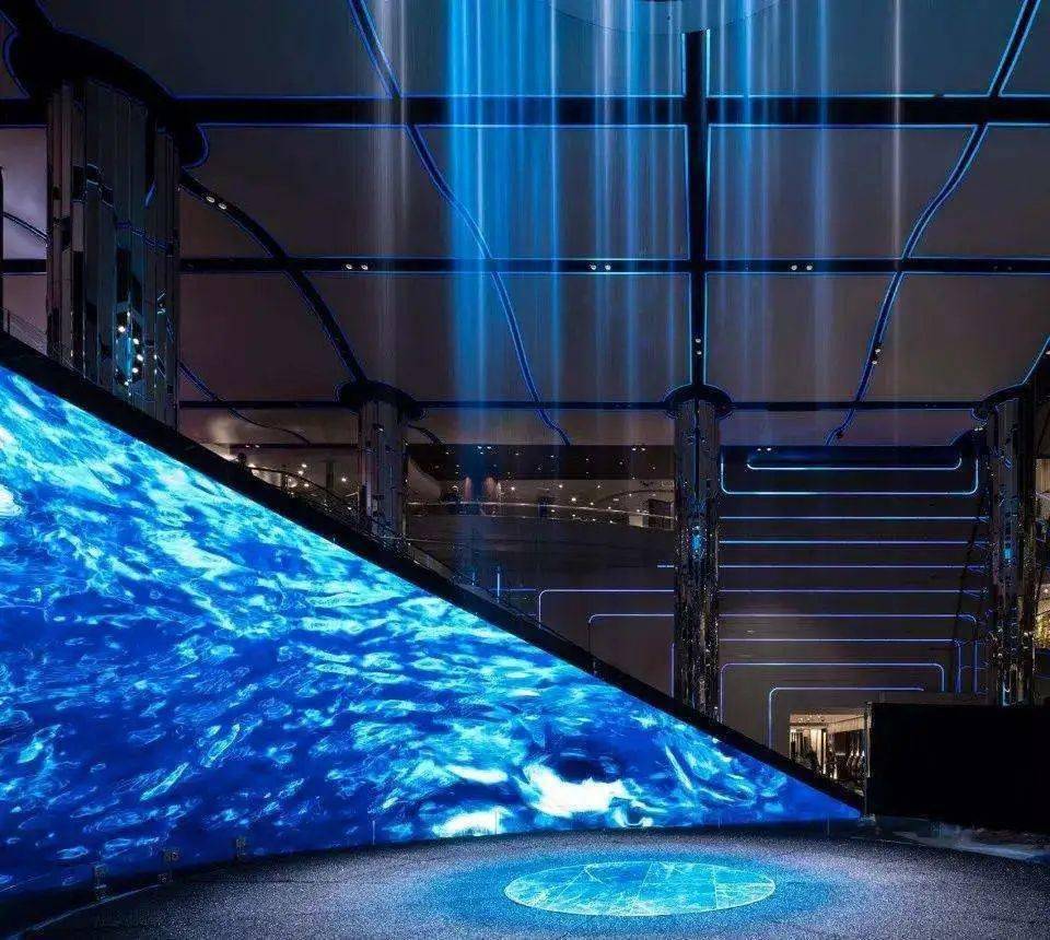 沉浸式娛樂中的個性化服務(wù)深度應(yīng)用探究