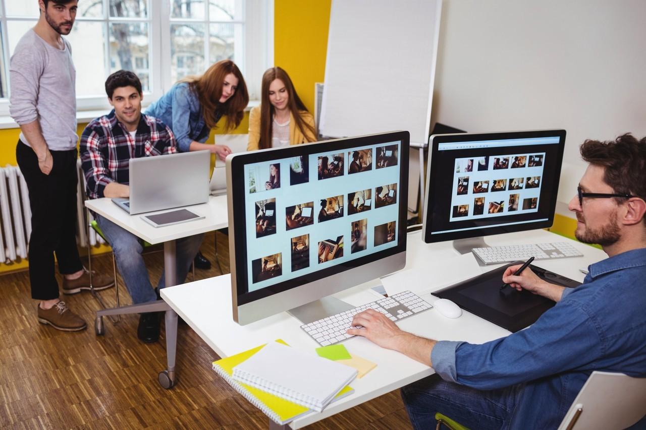 網(wǎng)絡(luò)直播平臺(tái)法律監(jiān)管與責(zé)任探討