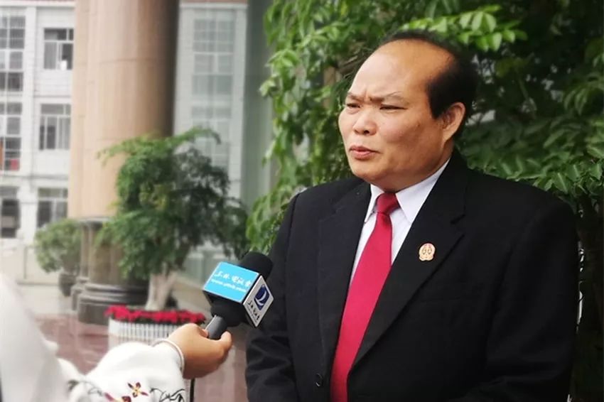 兩會(huì)熱議焦點(diǎn)，教育公平之路的探索與實(shí)踐