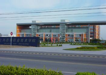 智能化公共交通平臺重塑城市交通新生態(tài)，上線運行引領(lǐng)未來出行方式變革