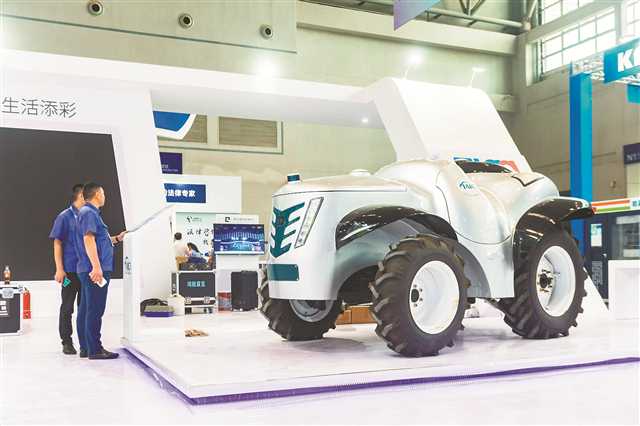智能農(nóng)業(yè)機(jī)器人亮相國(guó)際博覽會(huì)，開啟農(nóng)業(yè)科技新篇章
