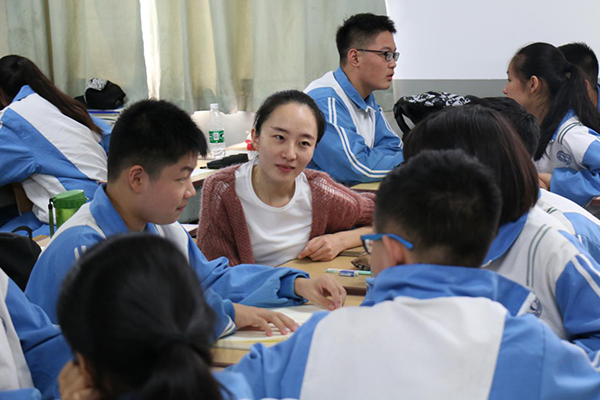 學(xué)校加強(qiáng)青少年心理健康教育策略探討