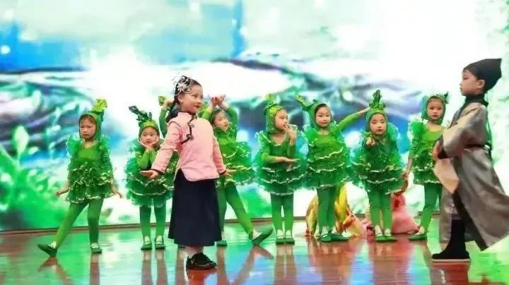 科技與傳統(tǒng)文化融合，創(chuàng)新教育資源開發(fā)之道