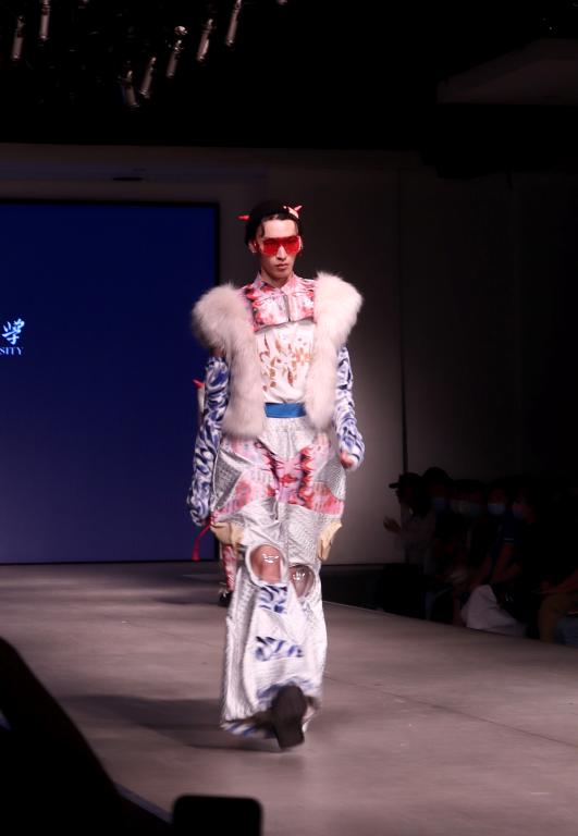 科技重塑傳統(tǒng)服飾文化，再設(shè)計與再創(chuàng)造的魅力