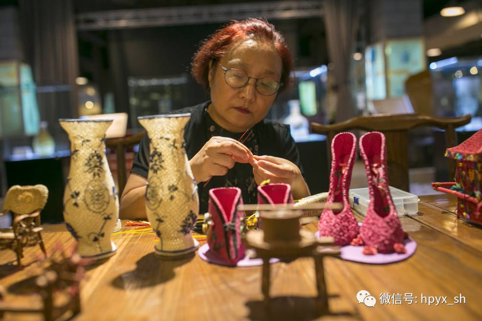 傳統(tǒng)手工藝煥發(fā)新生，非遺傳承人備受矚目