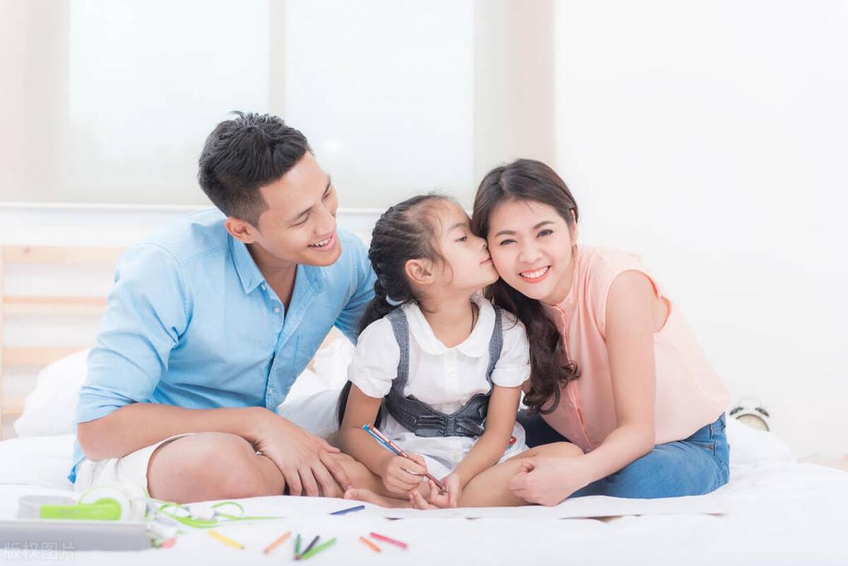 家庭活動(dòng)助父母與孩子深化親子關(guān)系
