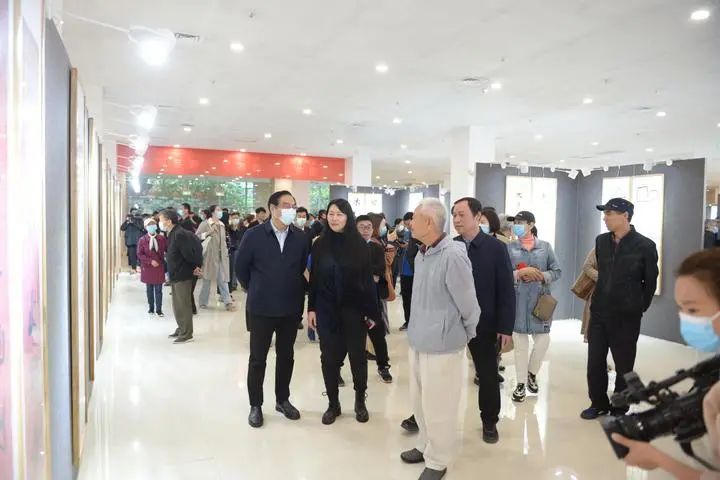 國模精品一區(qū)二區(qū)三區(qū),平臺(tái)效率技術(shù)更新_新潮版69.42.19