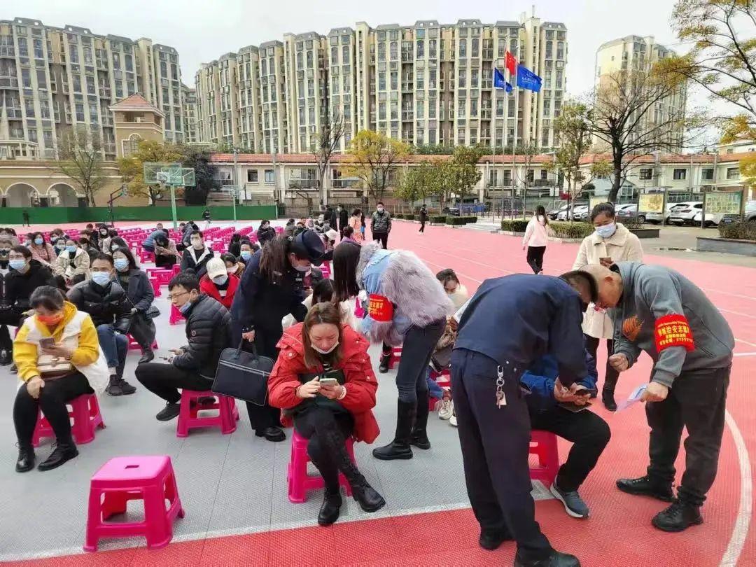 三級在線看中文字幕完整版,智慧化數(shù)據(jù)服務(wù)提案_未來構(gòu)想40.03.82