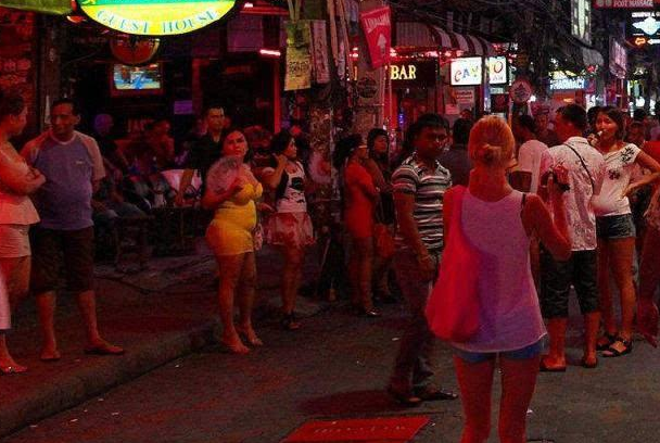 av人摸人人人澡人人超碰妓女,數(shù)據(jù)決策全局掌控_未來版05.78.86