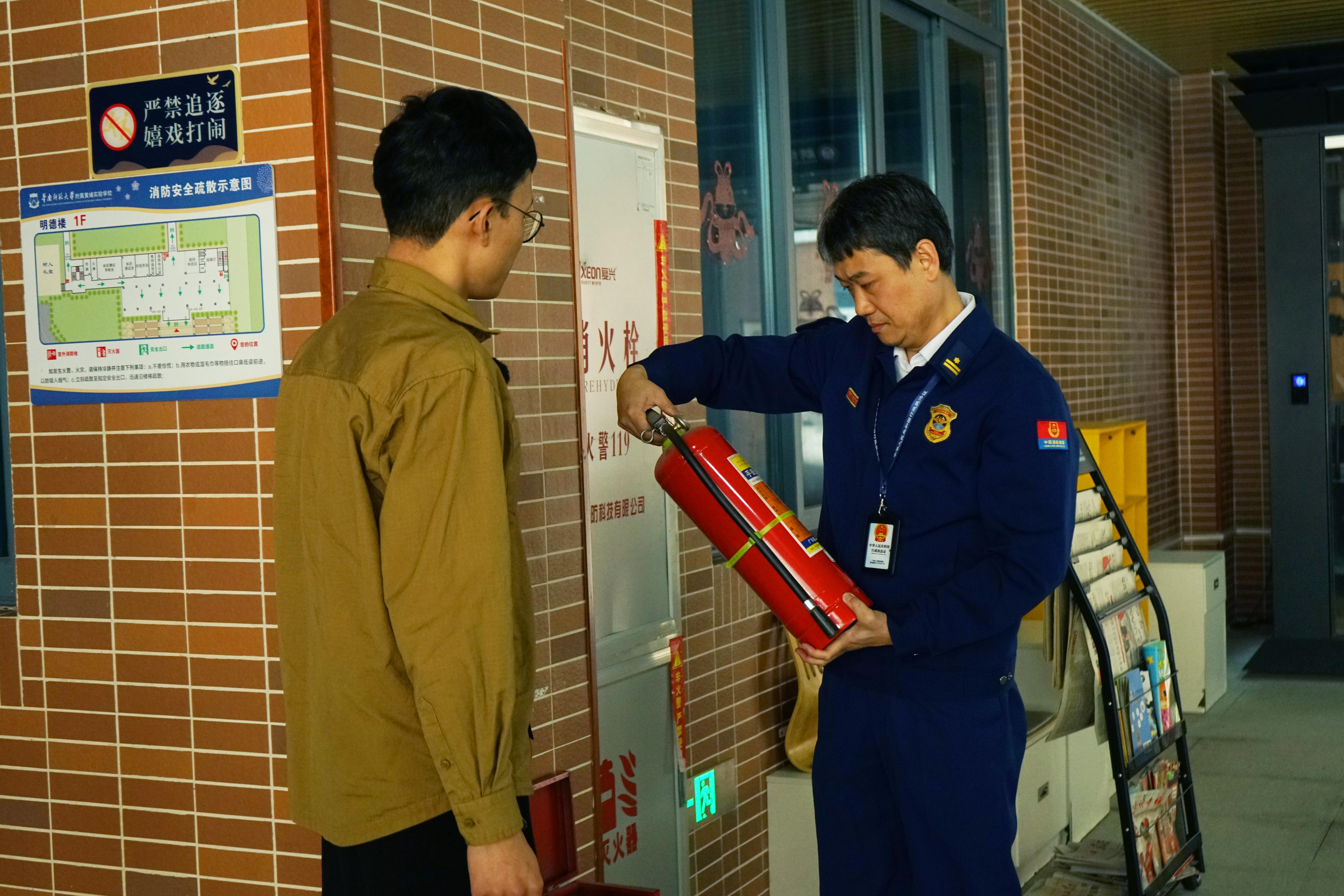 家庭安全:如何保持家中消防設(shè)施有效,科學(xué)創(chuàng)新智慧方案_榮耀版46.83.92