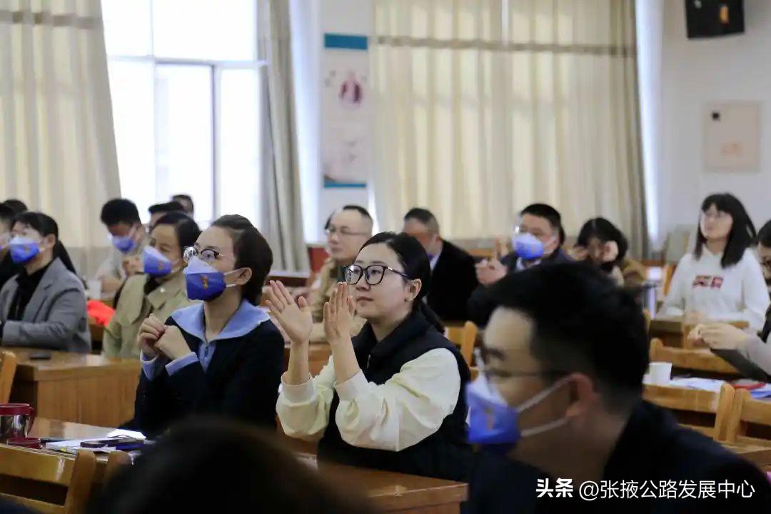 AI如何改變文化創(chuàng)意內(nèi)容的創(chuàng)作模式,創(chuàng)新型數(shù)據(jù)優(yōu)化策略_藍(lán)圖遠(yuǎn)景26.32.83