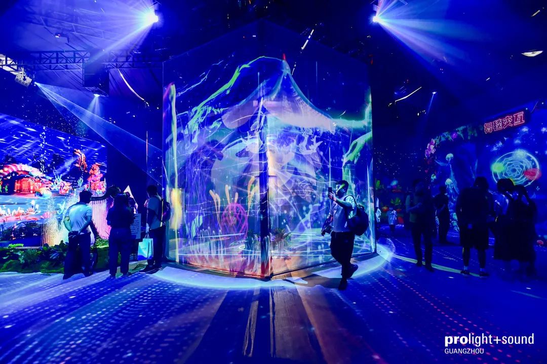 娛樂科技如何打造沉浸式服務(wù)體驗,信息捕捉精準優(yōu)化_輕奢版83.45.18