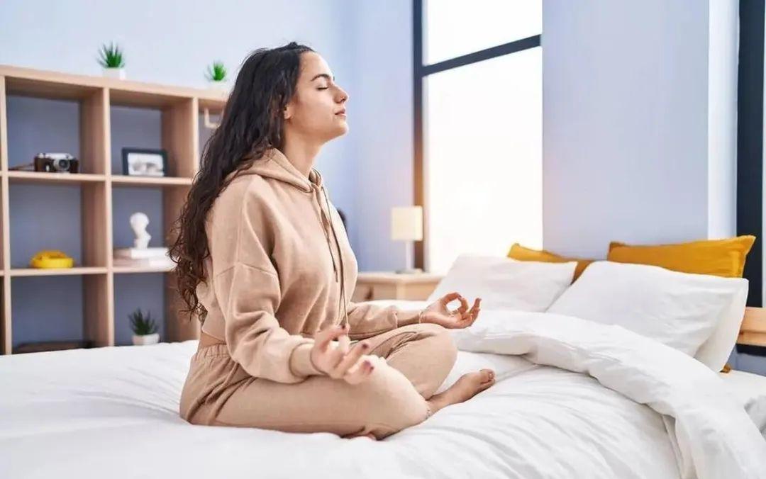 如何通過深呼吸緩解情緒波動,一體化優(yōu)化治理新路徑_點(diǎn)亮未來76.13.96