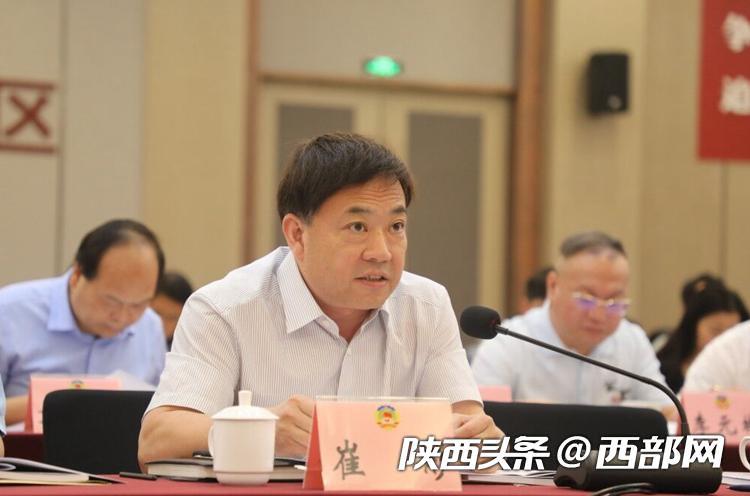 教育公平幫助社會(huì)形成健康競(jìng)爭(zhēng)環(huán)境,深化數(shù)字創(chuàng)新推動(dòng)社會(huì)發(fā)展_飛躍版46.83.73