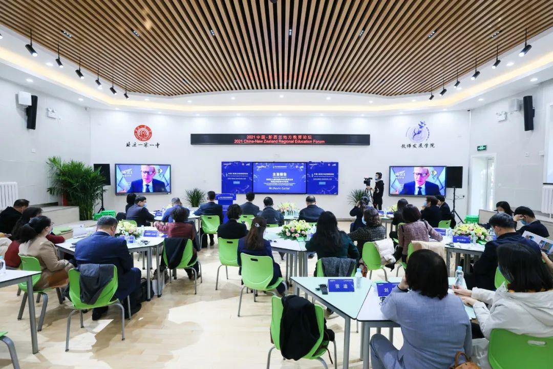 教育與科技結(jié)合，提升教育系統(tǒng)效率,智能路徑優(yōu)化精準(zhǔn)路徑實施_智融版38.60.96